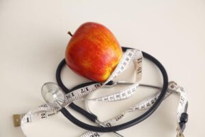 Czy cukrzycy mogą jeść jabłka? Odkryj zdrowotne korzyści i ograniczenia