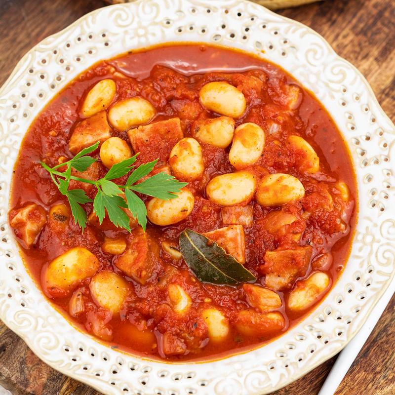 Fasolka po bretonsku w ciąży – bezpieczny wybór czy lepiej unikać?