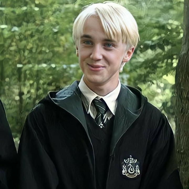 Tom Felton: Czy ma żonę i dzieci? Odkryj jego związek z Emmą Watson i więcej!