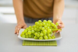 Czy cukrzycy mogą jeść winogrona? Sprawdź, jakie mają wpływ na zdrowie