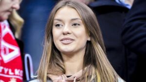 Julia Nowak - tajemnice jej kariery, wieku i życiorysu